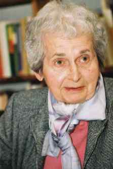 Madeleine Parent, qui a donn� une bonne partie de sa vie � la promotion du syndicalisme et de la d�fense des droits d�mocratiques, est une des 10 femmes � avoir �t� nomm�es par le journal M�tro (de Montr�al) comme ayant le plus marqu�es le Qu�bec ...