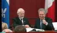 Le premier ministre du Qu�bec, Jean Charest, avec le nouveau lieutenant gouverneur du Qu�bec ...