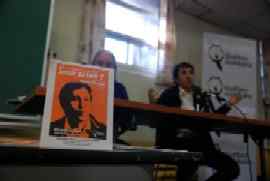 Amir Khadir prenant la parole � Montr�al, hier, le 15 f�vrier ...