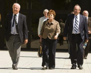 Les dirigeants des 3 grandes centrales syndicales rencontraient vendredi leurs vis-�-vis au niveau du Conseil du tr�sor ...